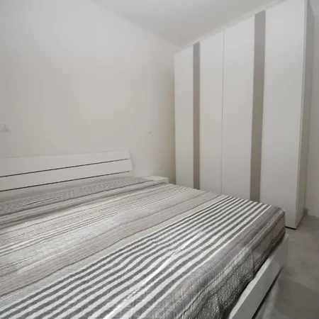 Spacious Flat In Rosolina For Your 아파트