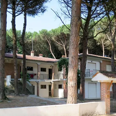 Spacious Flat In Rosolina For Your *