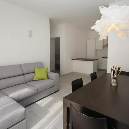 Spacious Flat In Rosolina For Your 아파트